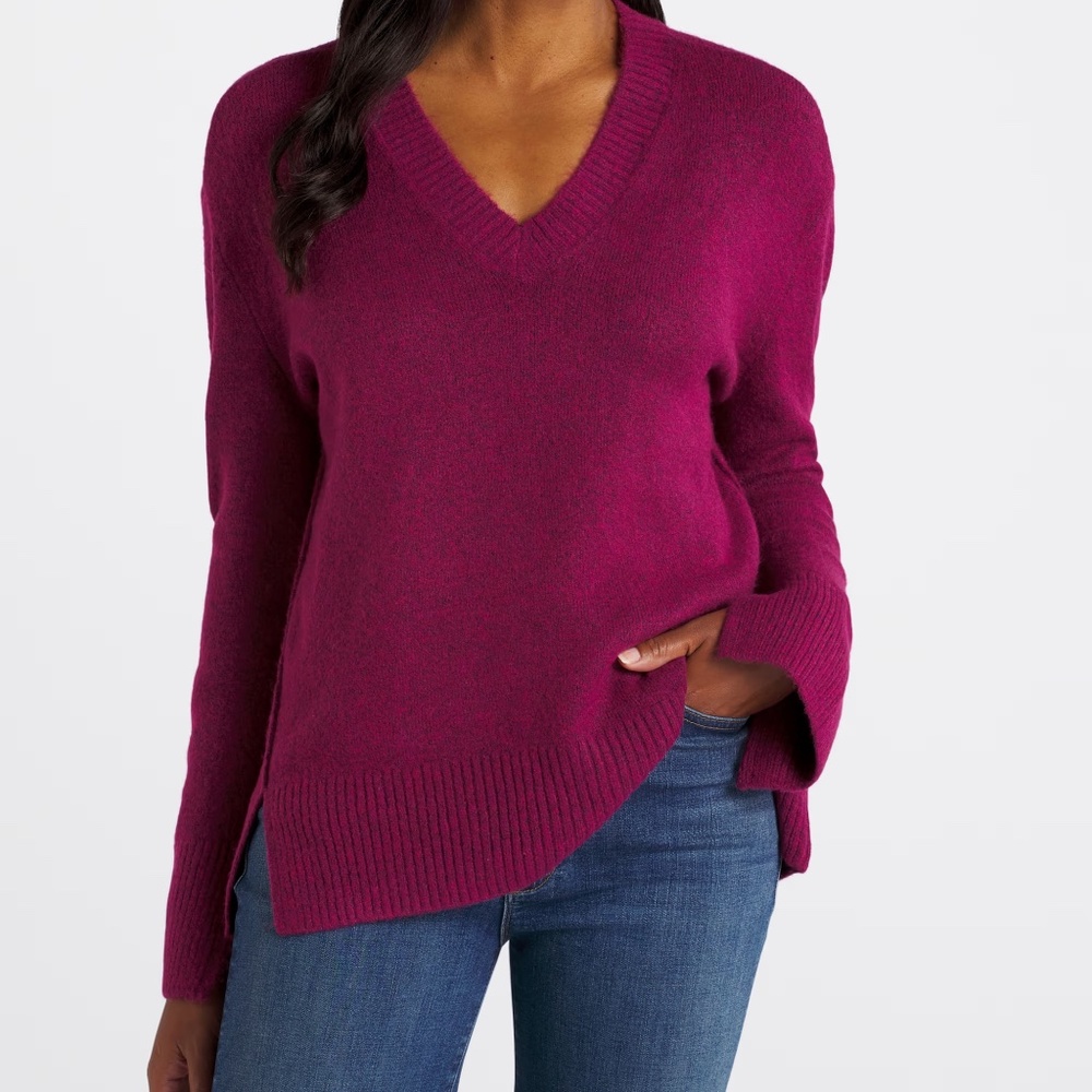 VINCE CAMUTO Cozy V-Neck Sweater, Medium, Purple